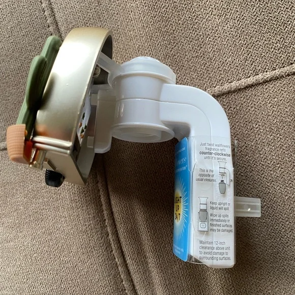 Bath and Body Cactus Camper Wallflower Plug NWT - Picture 5 of 5